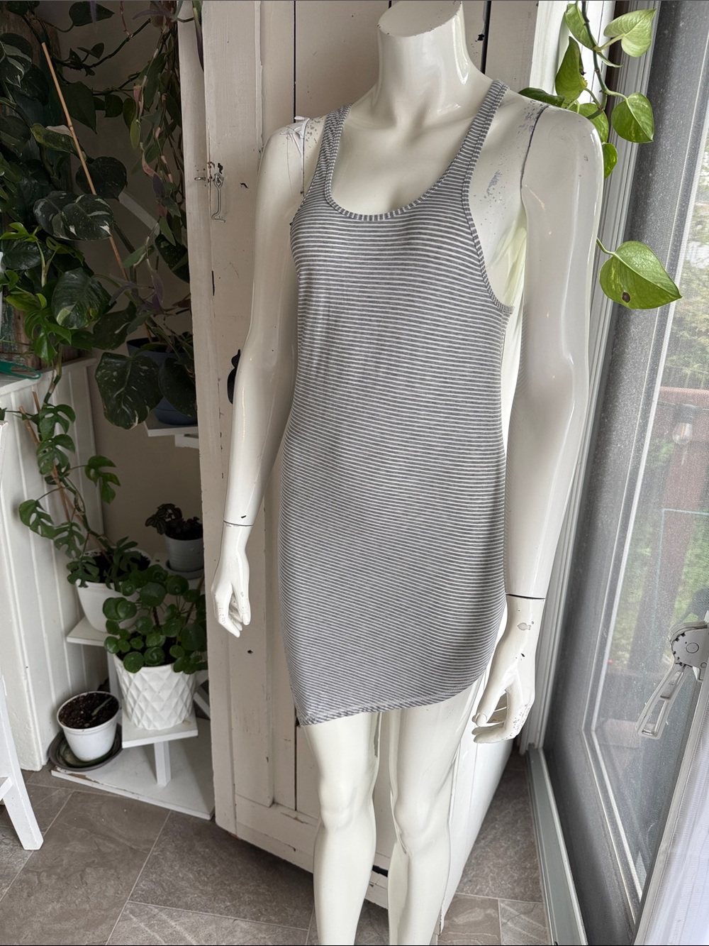 Lululemon Torque Racerback Asymmetrical Tank Top dress Gray White Stripe Sz 6